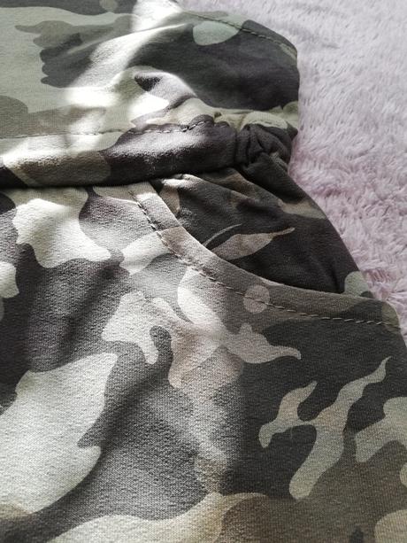 Minisukna na traky, m