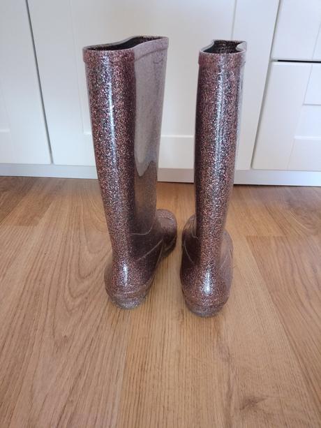 Gumáky uk2, next,34