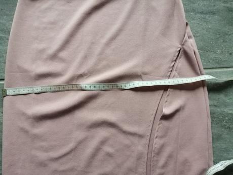 Pružné ružové šaty v38, 38