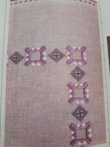 Kniha čaro výšivky, 