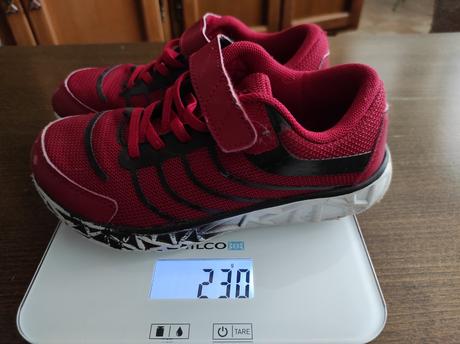 Predám chlapčenské tenisky vty veľkosť 31, 31