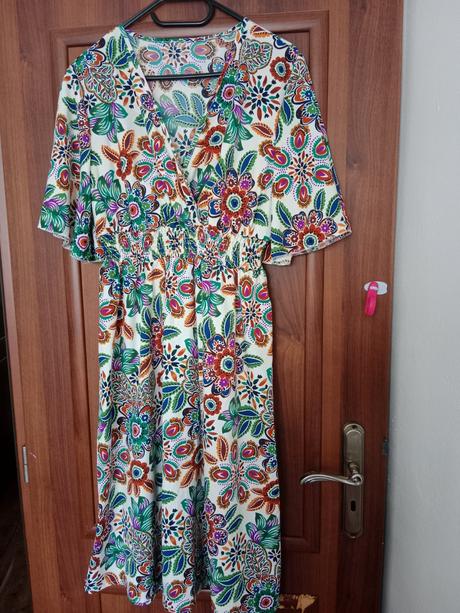 Vzorované ľahké letné šaty, l