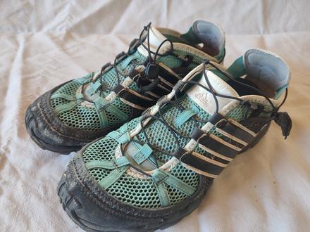 Darujem k nakupu tenisky v 39 - 40, adidas,39