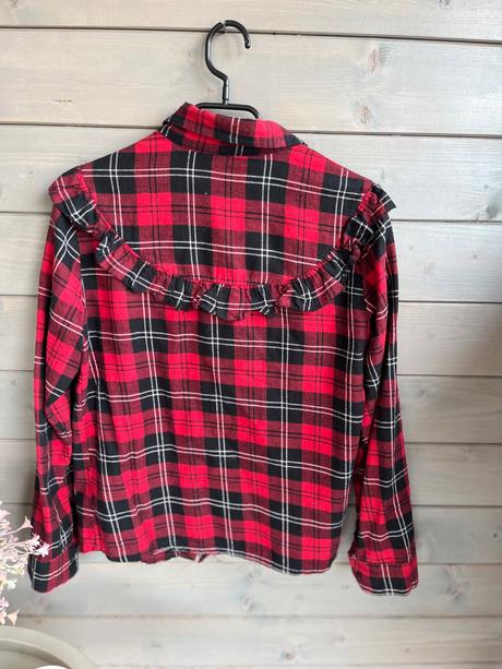 Krasna kosela s mašľou, 36