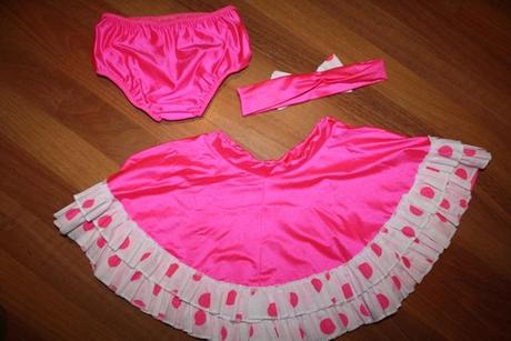 Sukňa, gaťky a čelenka na cvičenie, 92