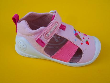 Detské plátenkové sandálky biomecanics rosa, 20 / 21 / 22 / 23 / 24