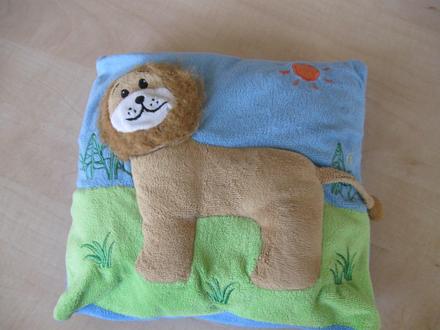 Vankúšik s levíkom,