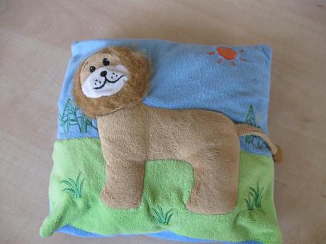 Vankúšik s levíkom,