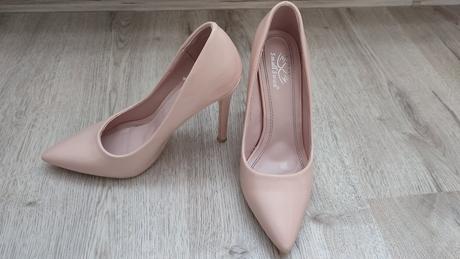 Ružové lodičky, 36