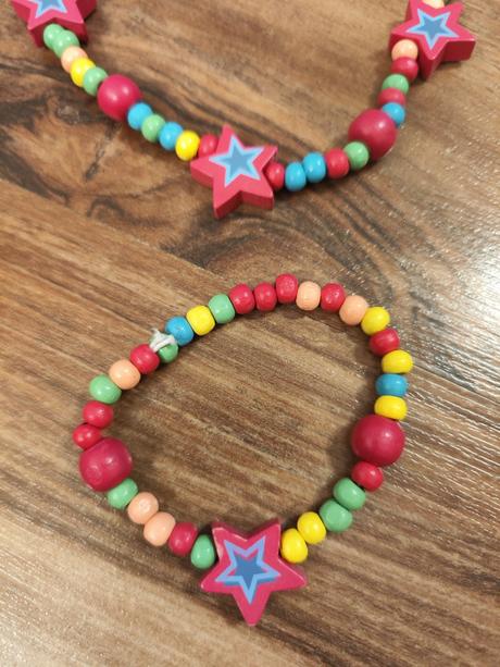 Náhrdelník a náramok,