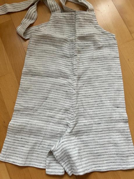 Lanove nohavice na traky, 122