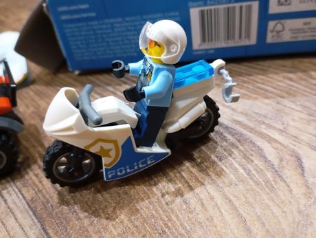 Lego city auto a policajná motorka, 