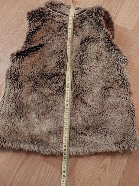 Kožušinková vestička, 110