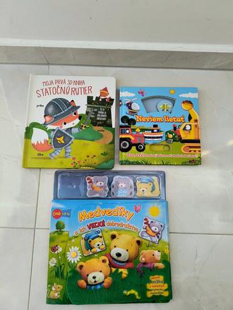 Knižky pohyblivé, knižka na cvoky,