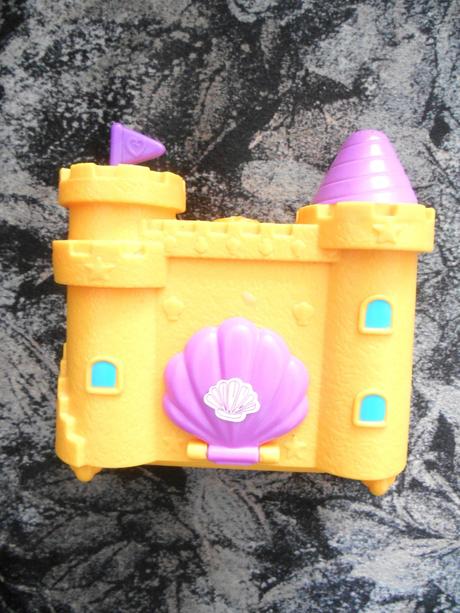 Mattel poly pocket hrad z piesku,
