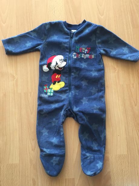 Vianočný mickey overal, 62