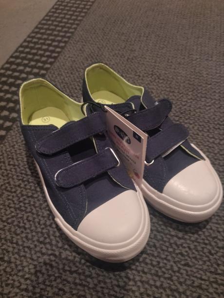 Nové tenisky s visačkou 31 hopers, 31