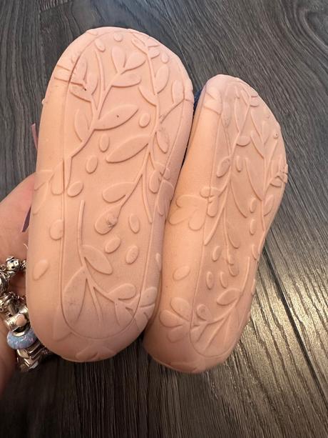 Papucky hello kitty, disney,22