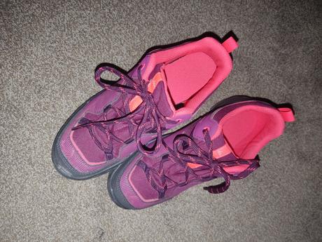 Topánky na turistiku, decathlon,35