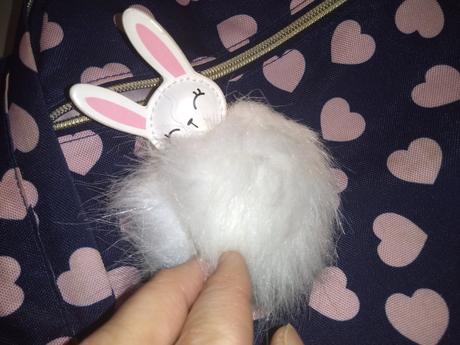 Ruksak so srdiečkami a zajacikom,