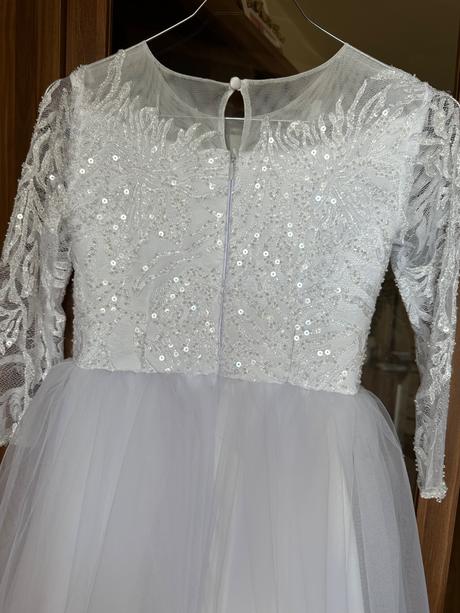 Šaty na prvé sväté prijímanie, 134