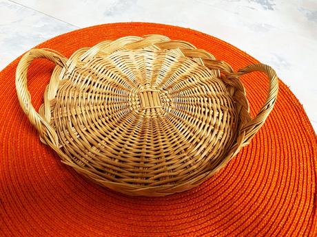 Malý servírovací prútený podnos, 