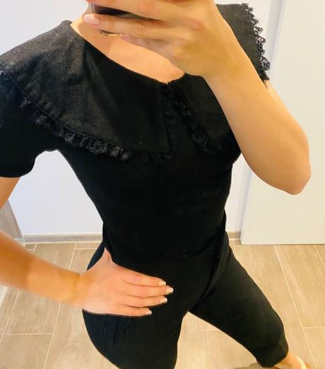 Čierne tričko s ozdobným golierom, s