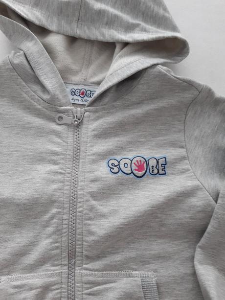 Mikina s kapucňou, 104