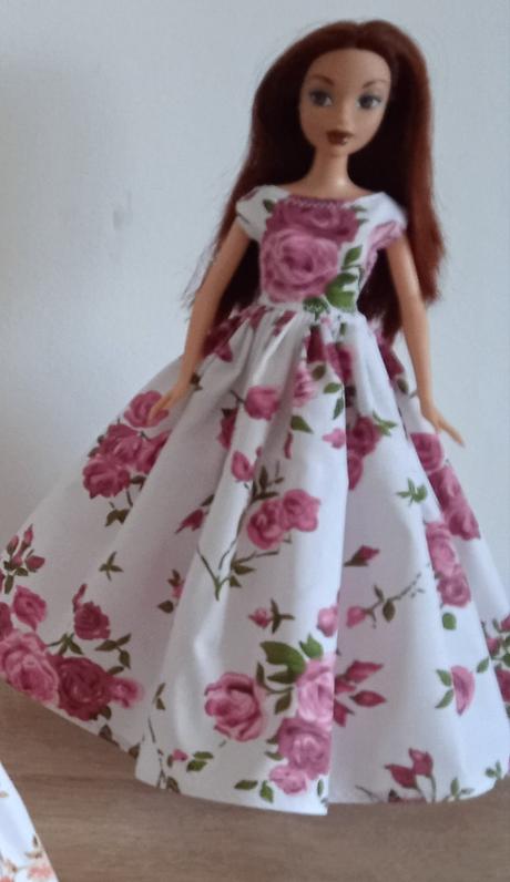 Šaty pre barbie, 