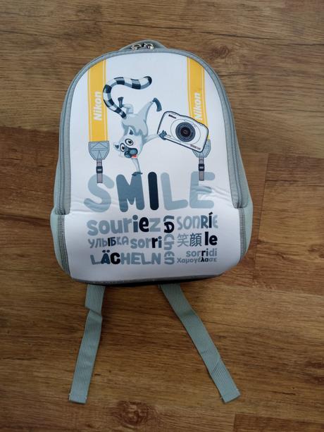 Nikon cool pix vak batoh pre deti opica lemur,