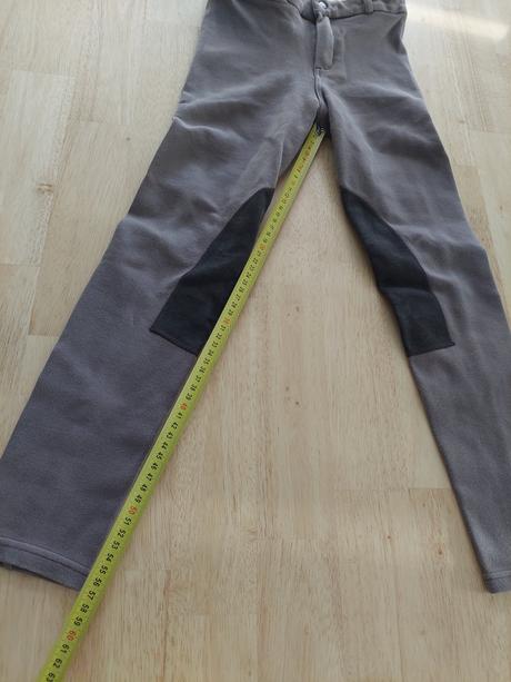 Hrubšie športové nohavice, decathlon,146