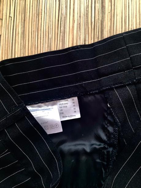 Pasikave nohavice, 40