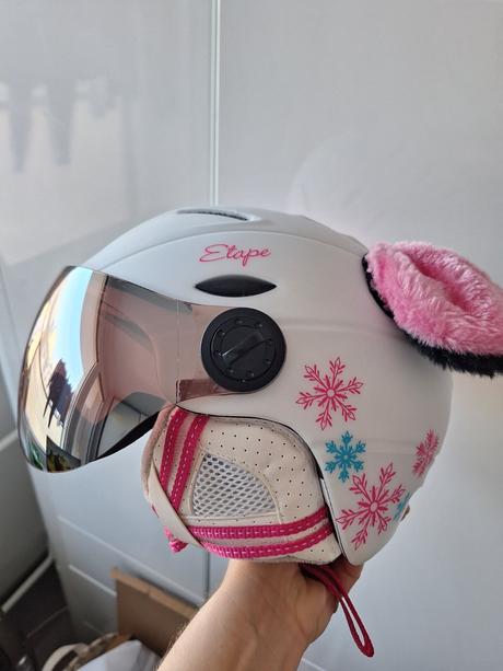 Detska lyziarska prilba, etape,s