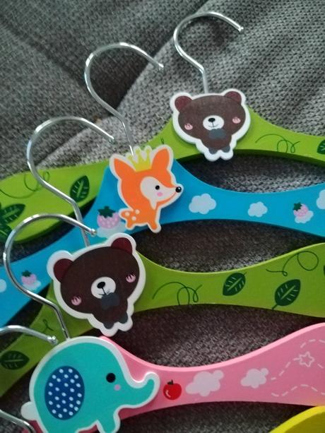 Krásne detské vešiaky drevené 6ks,