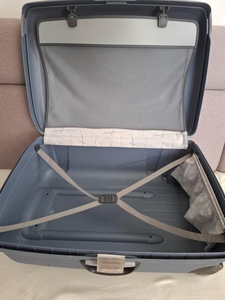 Veľký kufor, samsonite
