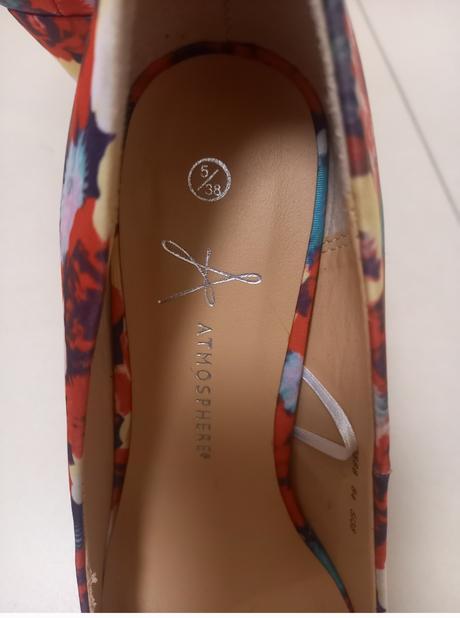 Lodičky, atmosphere,38