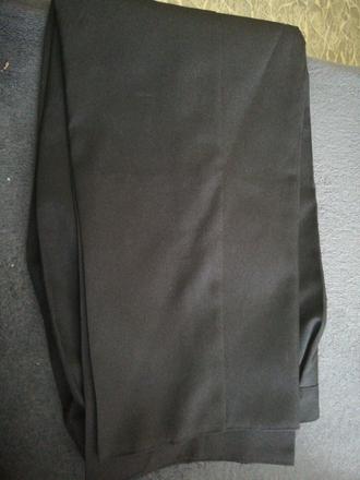 Spoločenské nohavice, 152