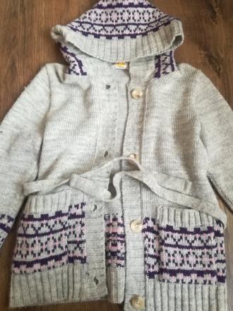 Dievčenský sveter, 128