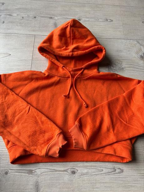 Skratena mikina, zara,s