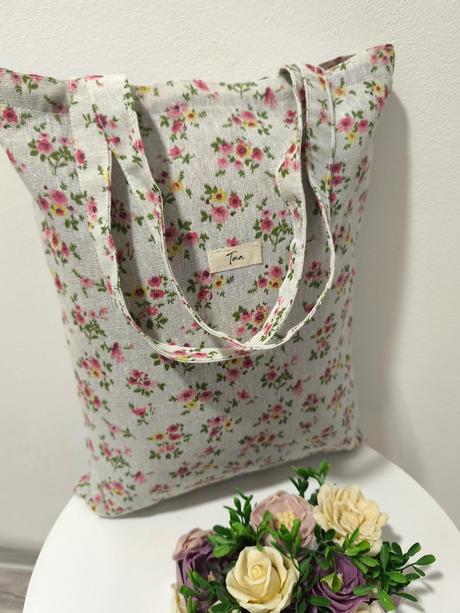 Taška kvety na bežovej, 