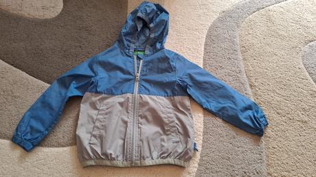 Lahka bunda do dazda zn.benetton, benetton,110