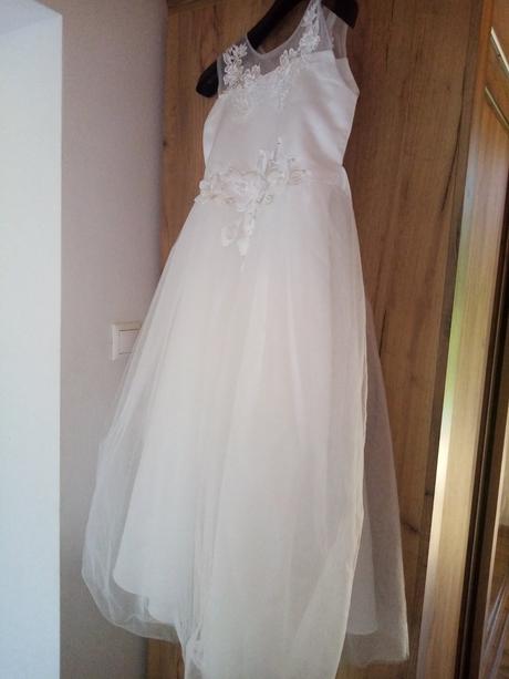 Šaty na 1. sväté prijímanie, 146