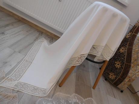 Biely obrus s krajkou + 2 x háčkovaná dečka, 