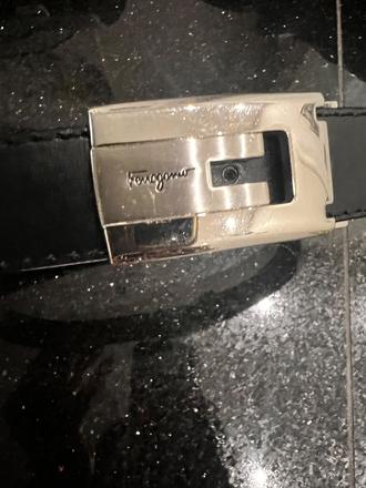 Ferragamo kožený opasok dĺžka 120 cm,