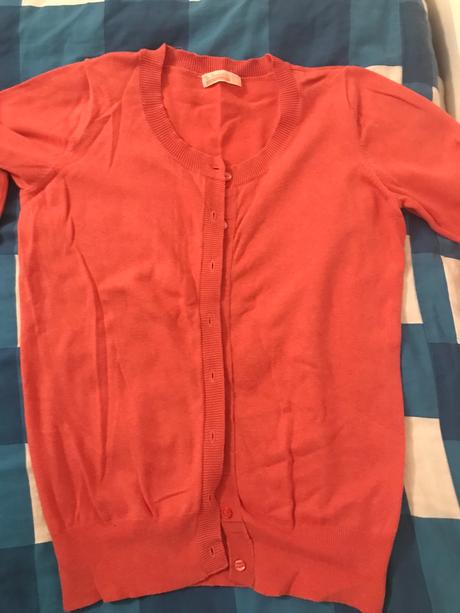 Svetrik na zapínanie, m