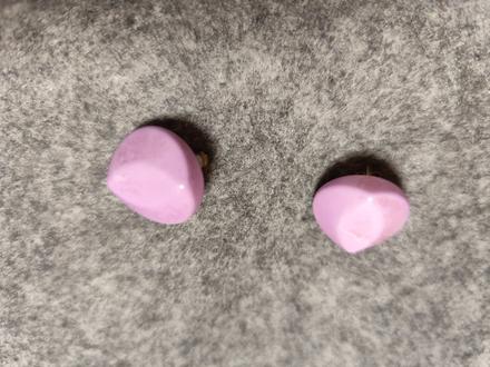 Retro nausnicky, cca 50 rokov stare, bledo fialove,