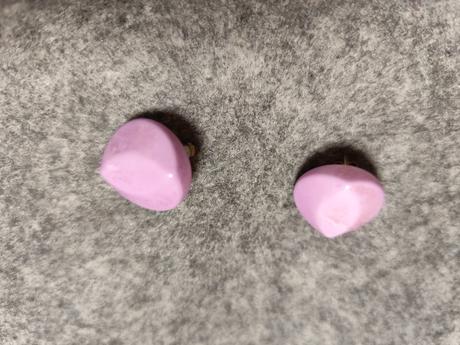 Retro nausnicky, cca 50 rokov stare, bledo fialove, 