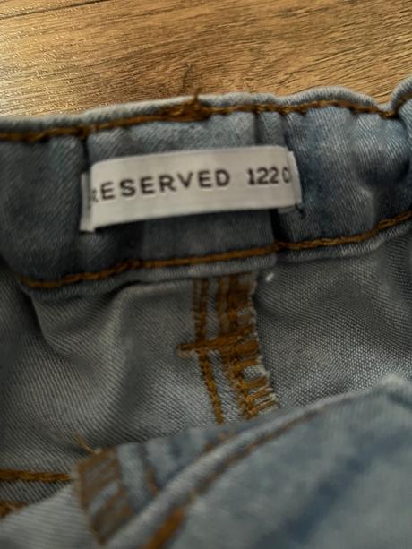 Dievčenské rifle, reserved,122