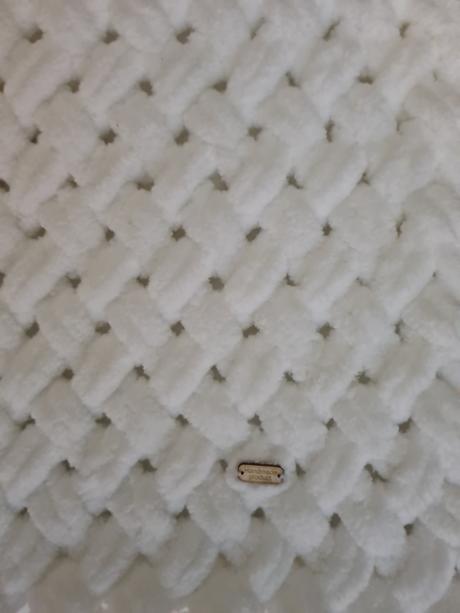 Snehovo biela puffy deka, 