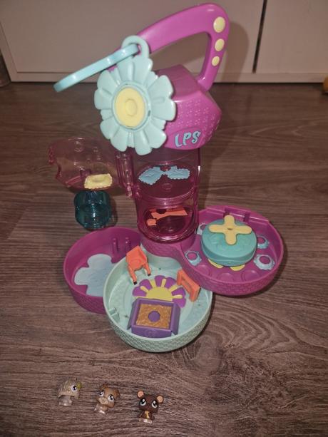 Littlest pet shop teeniest tinest deluxe playset, 